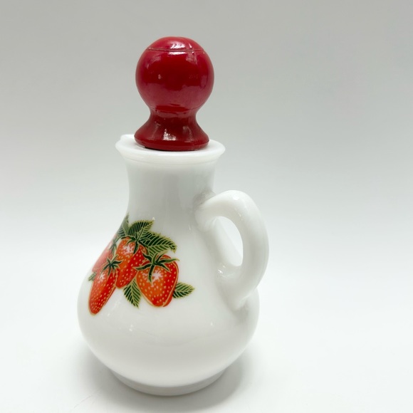 🍓🍨🛁Avon - Bubble Bath Milk Glass Empty Bottle “Strawberries And Cream” - Picture 5 of 16